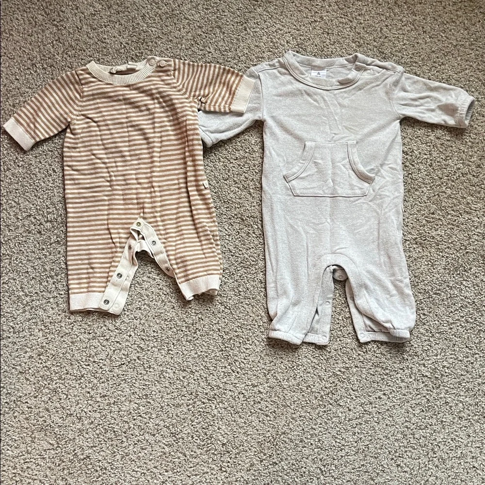 Baby GAP 0-3 Newborn Baby bundle - Beanie and Striped and Gray One Pieces
